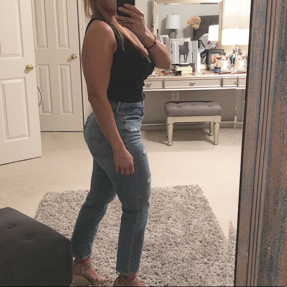 LEVIS 724 HIGH RISE STRAIGHT CUT HIGH WAIST JEANS - Picture 4 of 8